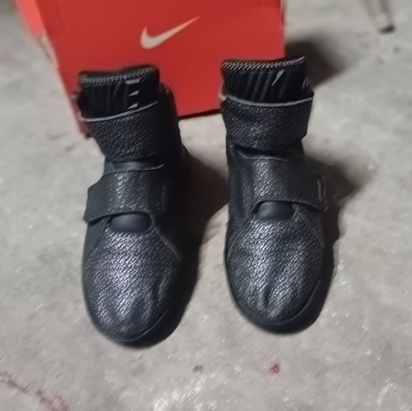 Nike Marxman Premium All Star QS 'Triple Black Iridescent' 8W (6½Y) - Picture 4 of 10